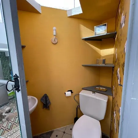 Corner House * 폴로프